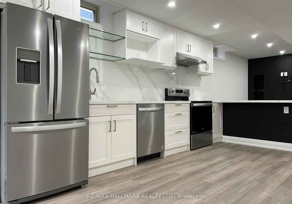 18-knox-avenue-toronto-york-ontario-w13617382