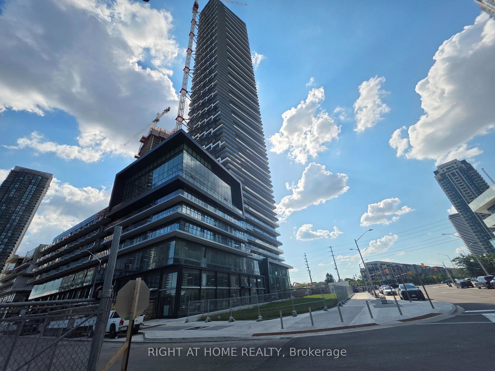 448-burnhamthorpe-road-w-mississauga-ontario-w13617402