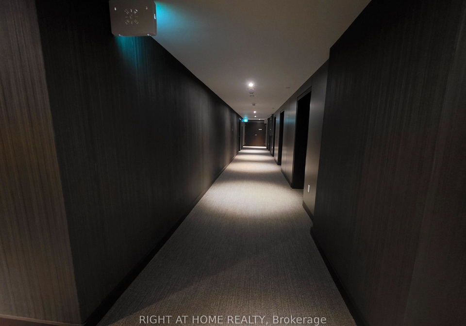 448-burnhamthorpe-road-w-mississauga-ontario-w13617402