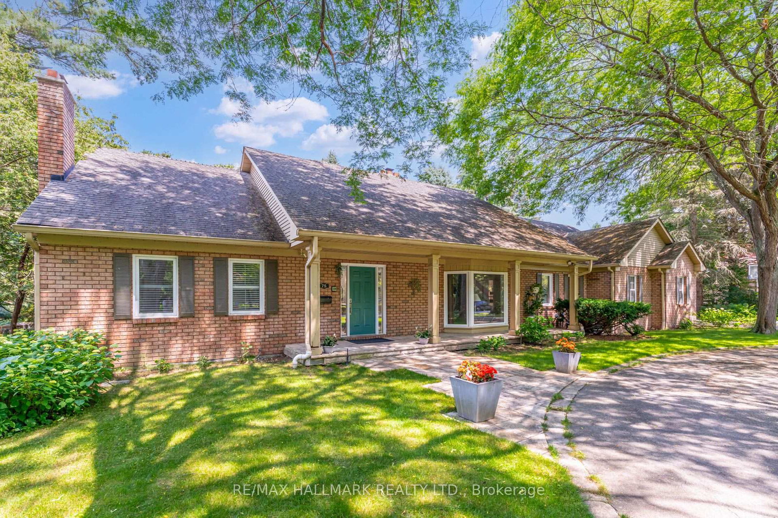 75-arbour-drive-oakville-ontario-w13617444