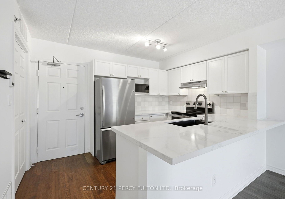 1480-bishops-gate-oakville-ontario-w13617452