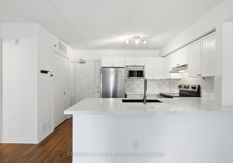 1480-bishops-gate-oakville-ontario-w13617452