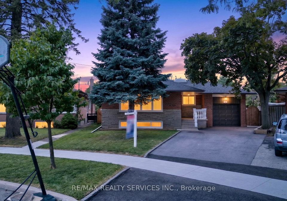 18-spencely-court-toronto-etobicoke-ontario-w13617472