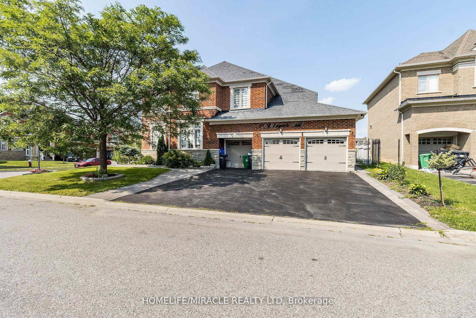 19-valleyside-trail-brampton-ontario-w13617526