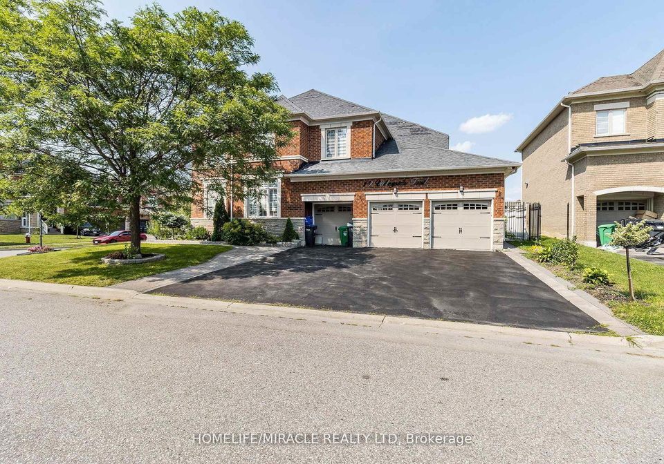 19-valleyside-trail-brampton-ontario-w13617526