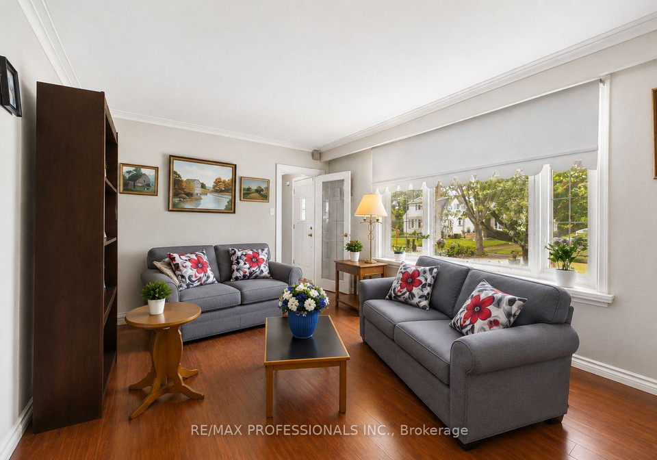 15-huntsmoor-road-toronto-etobicoke-ontario-w13617604