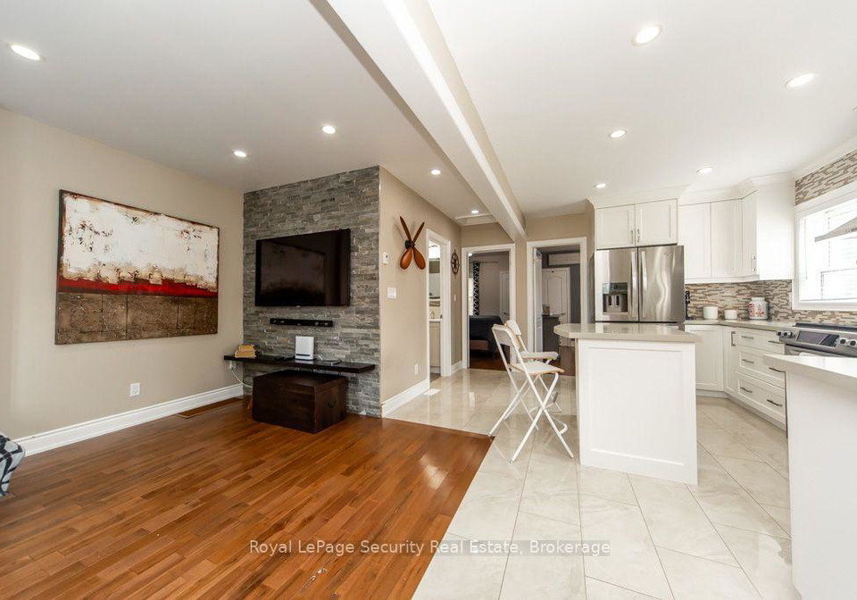 569-mcroberts-avenue-toronto-toronto-ontario-w13617650