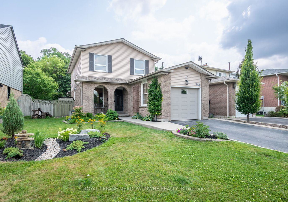 784-laurier-avenue-milton-ontario-w13617652