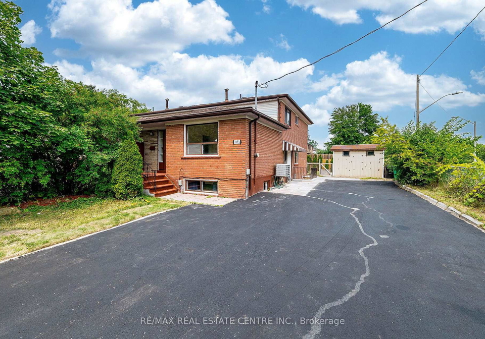 7053-harwick-drive-mississauga-ontario-w13617956