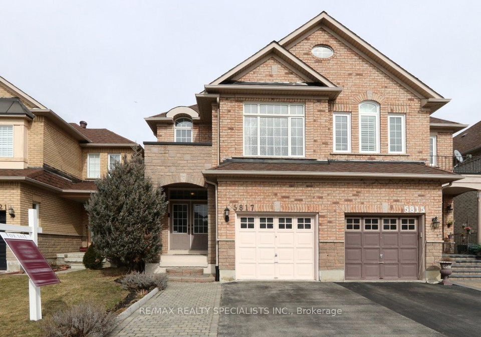 5817-questman-hollow-mississauga-ontario-w13618016