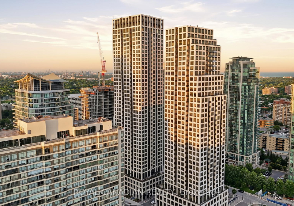 30-elm-drive-w-mississauga-ontario-w13618056