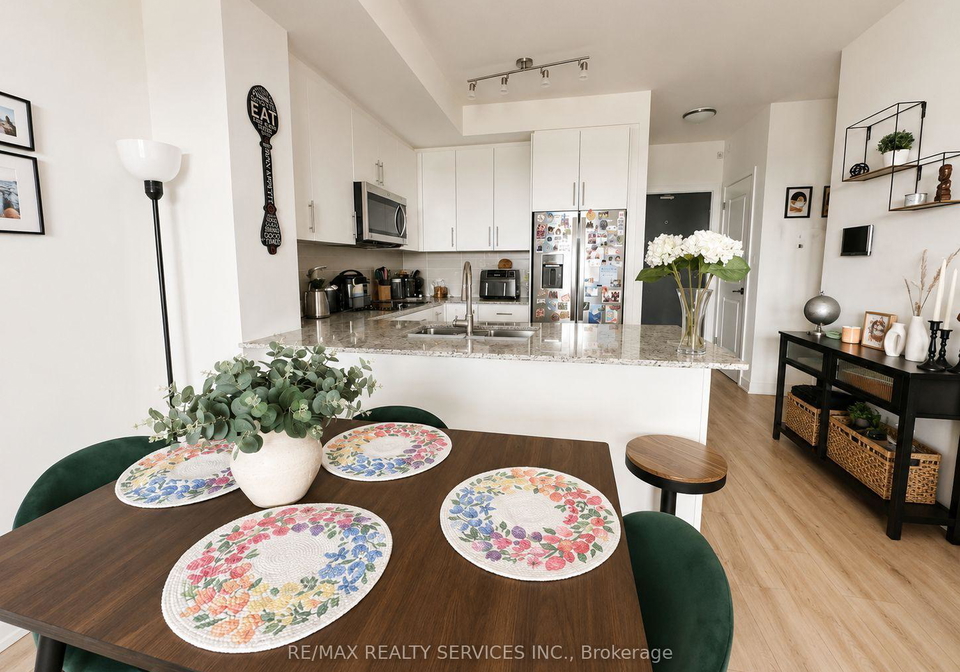 345-wheat-boom-drive-oakville-ontario-w13618318