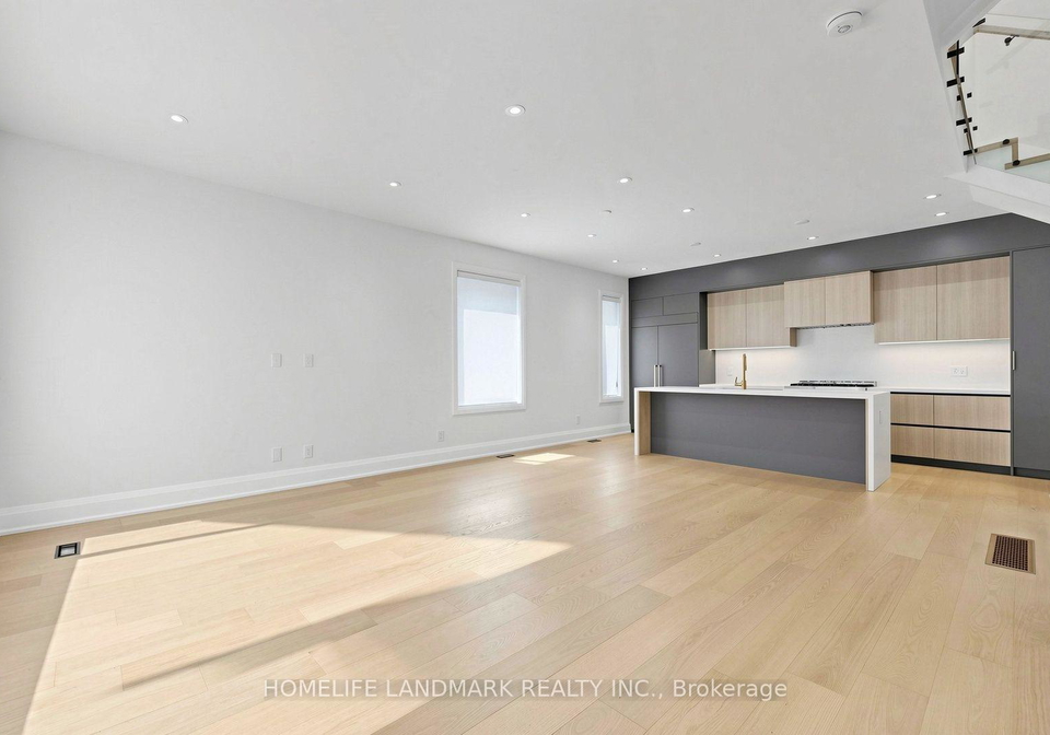 750-glengrove-avenue-w-toronto-north-york-ontario-w13618376