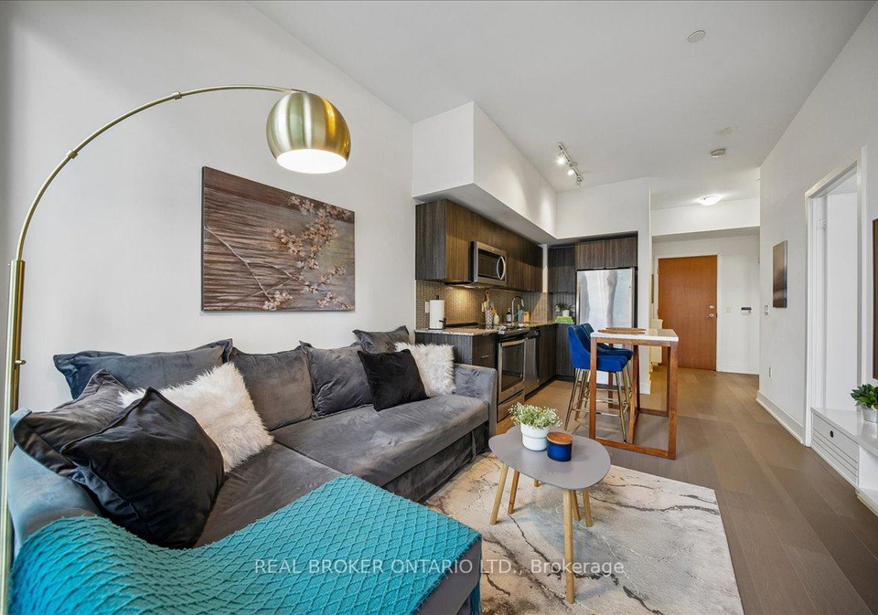 20-shore-breeze-drive-toronto-etobicoke-ontario-w13618398