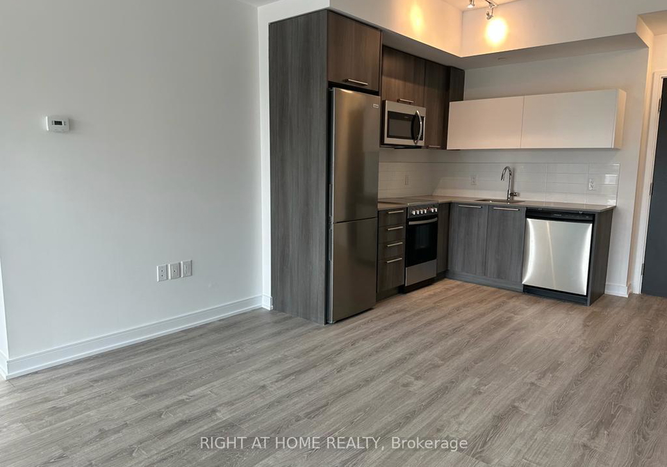25-neighbourhood-lane-toronto-etobicoke-ontario-w13618492