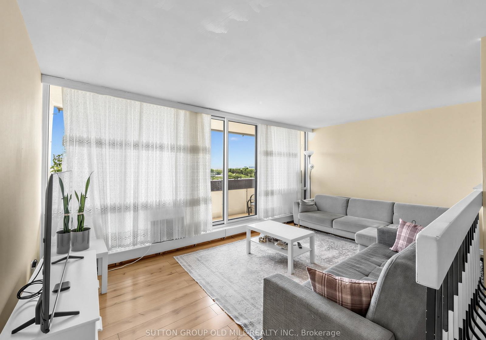 455-sentinel-road-toronto-york-ontario-w13618502