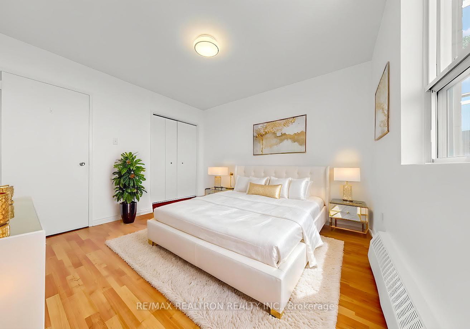 3145-queen-frederica-drive-mississauga-ontario-w13618572