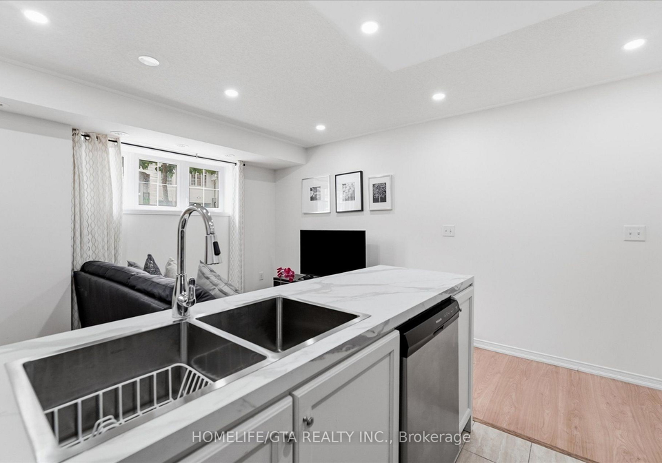 157-isaac-devins-boulevard-toronto-york-ontario-w13618738