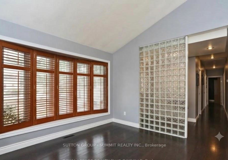 1065-bomorda-drive-oakville-ontario-w13618804