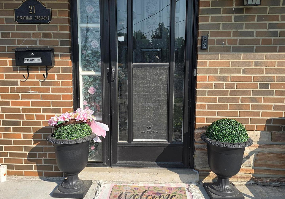 21-elnathan-crescent-toronto-york-ontario-w13618814
