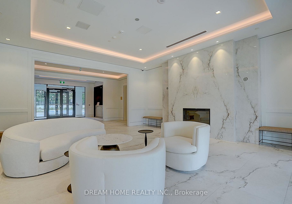 4010-eglinton-avenue-w-toronto-etobicoke-ontario-w13618880