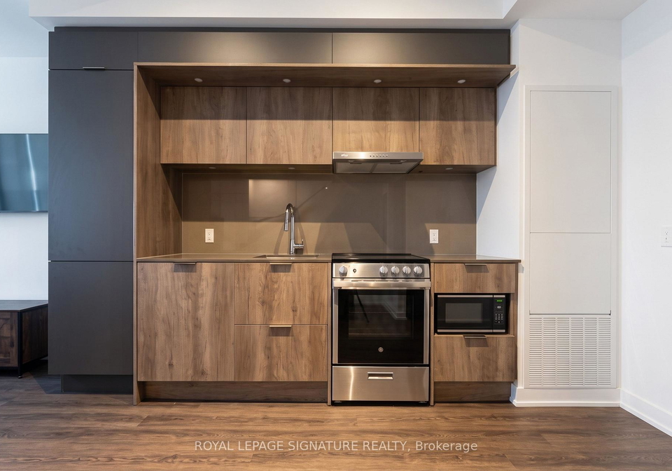 448-burnhamthorpe-road-w-mississauga-ontario-w13618938