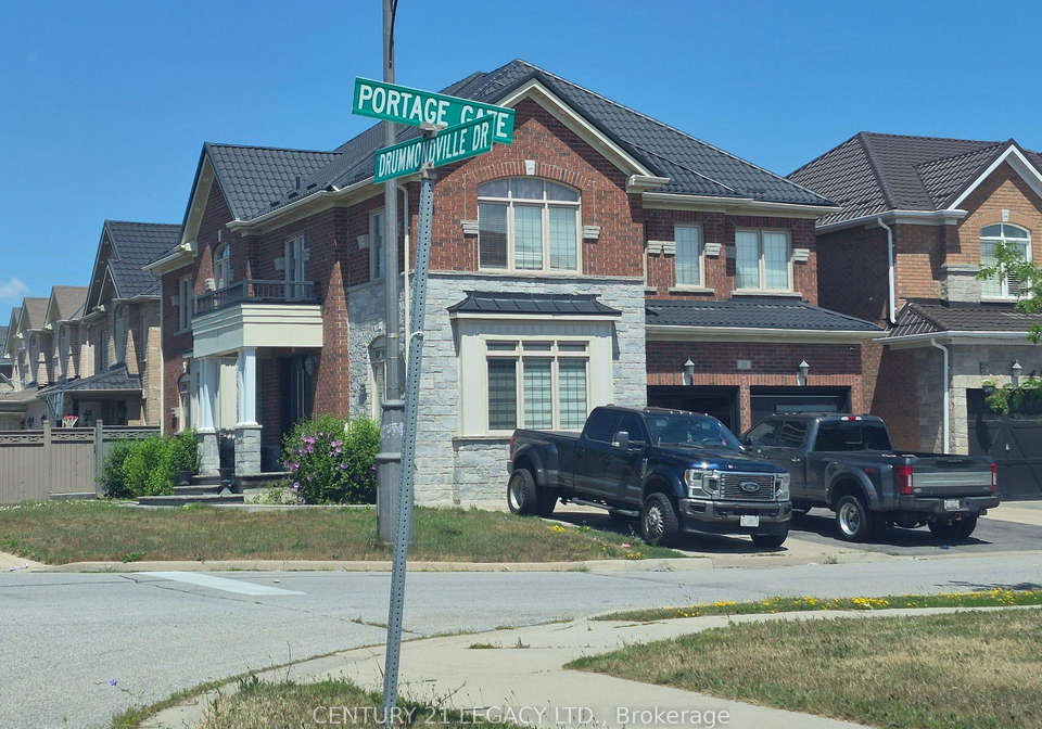 11-drummondville-drive-brampton-ontario-w13618940