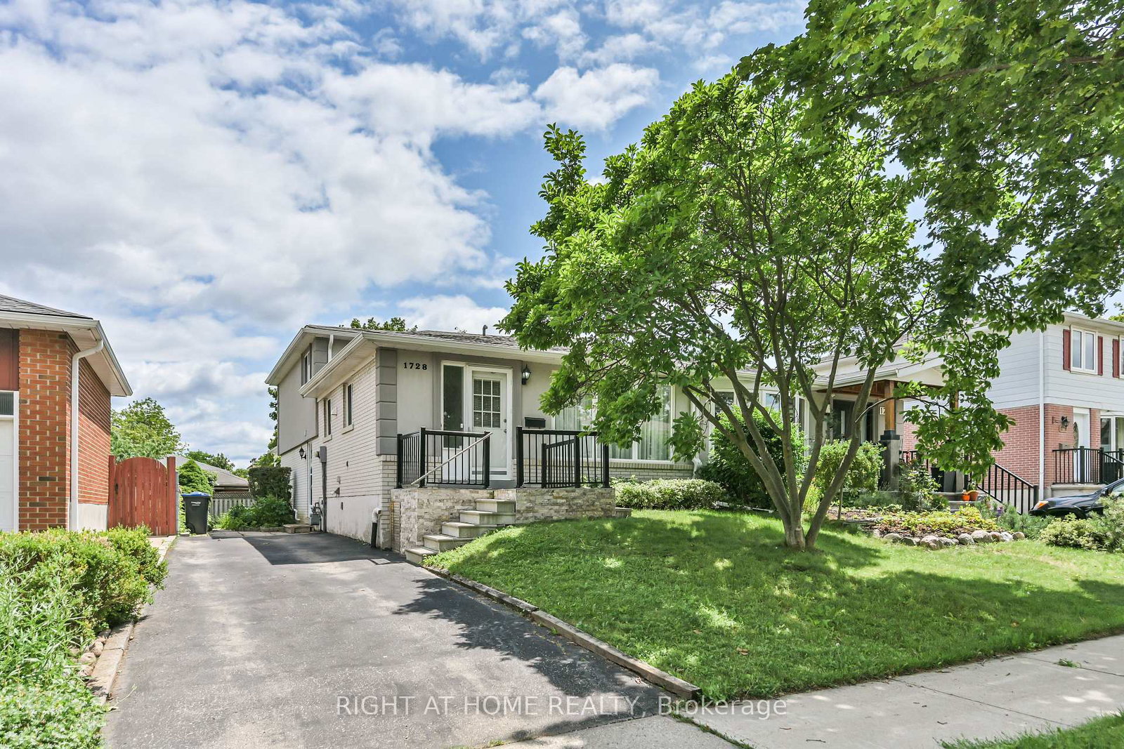 1728-pickmere-court-mississauga-ontario-w13619042