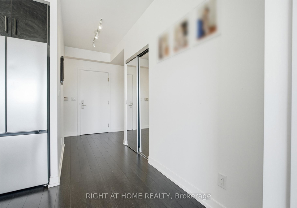5101-dundas-street-w-toronto-etobicoke-ontario-w13619064