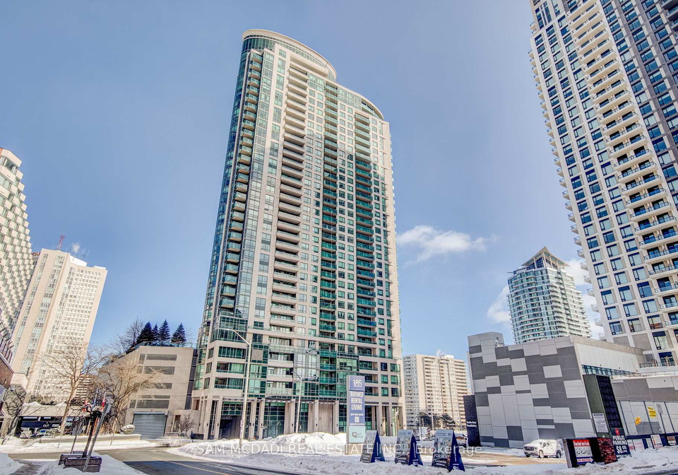 208-enfield-place-mississauga-ontario-w13619078