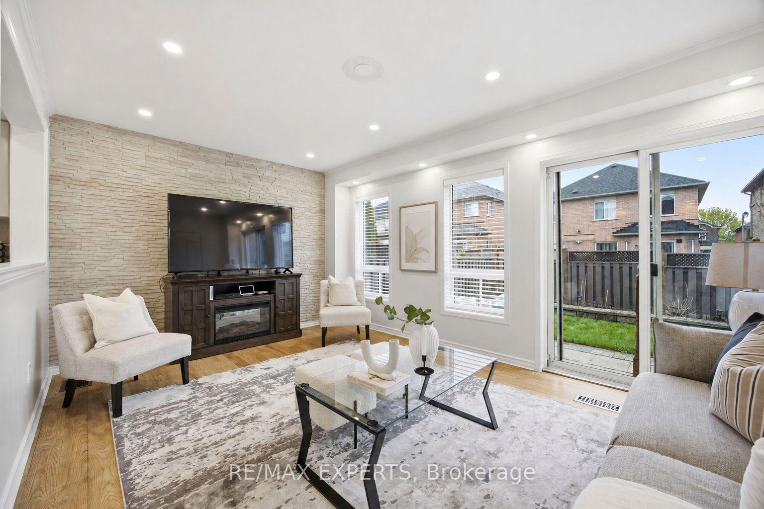 40-dills-crescent-milton-ontario-w13619304