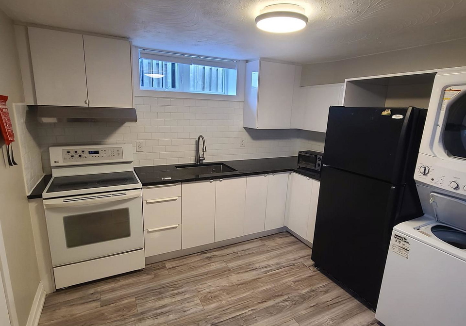 1176-alexandra-avenue-mississauga-ontario-w13619438