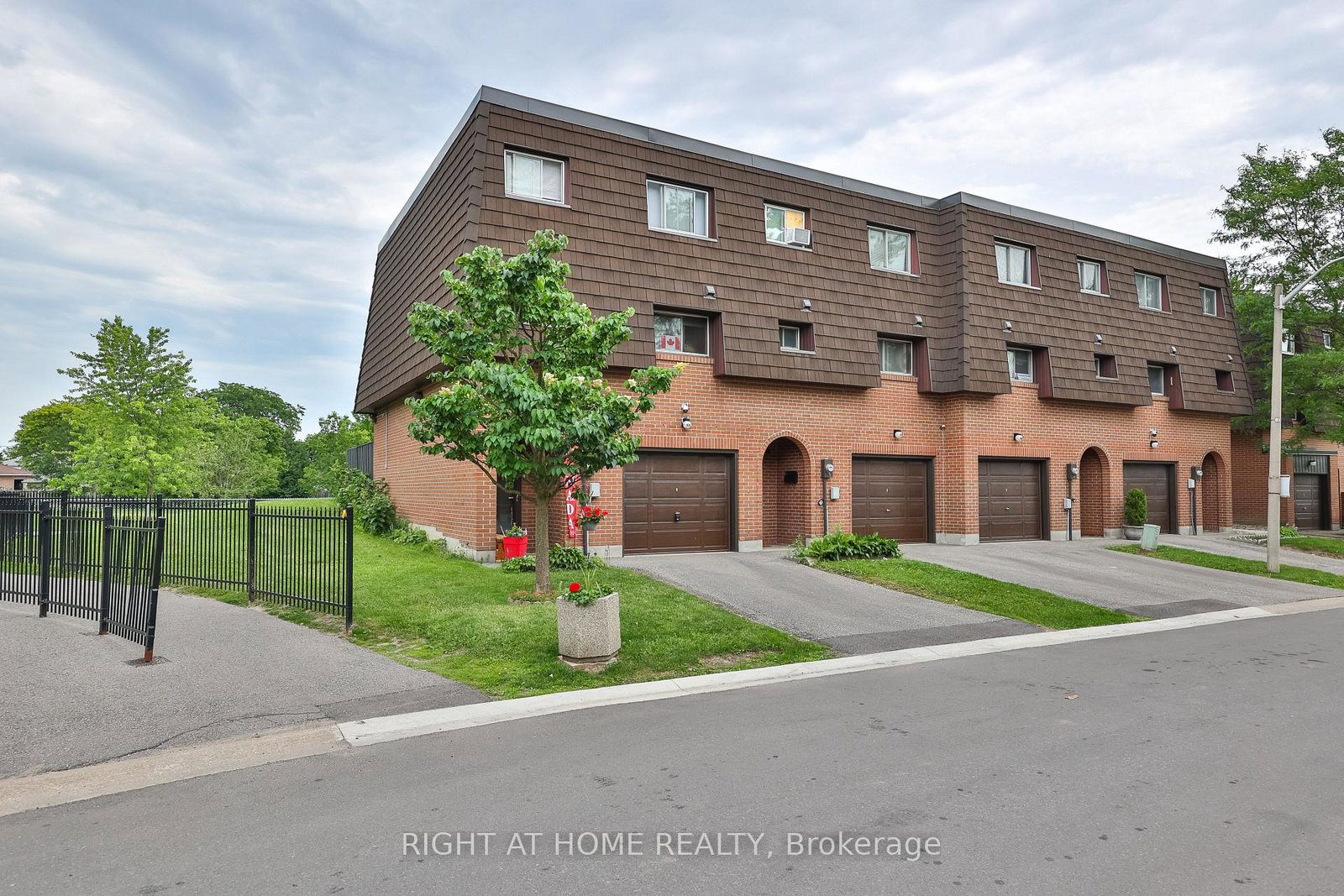 100-darras-court-brampton-ontario-w13619646