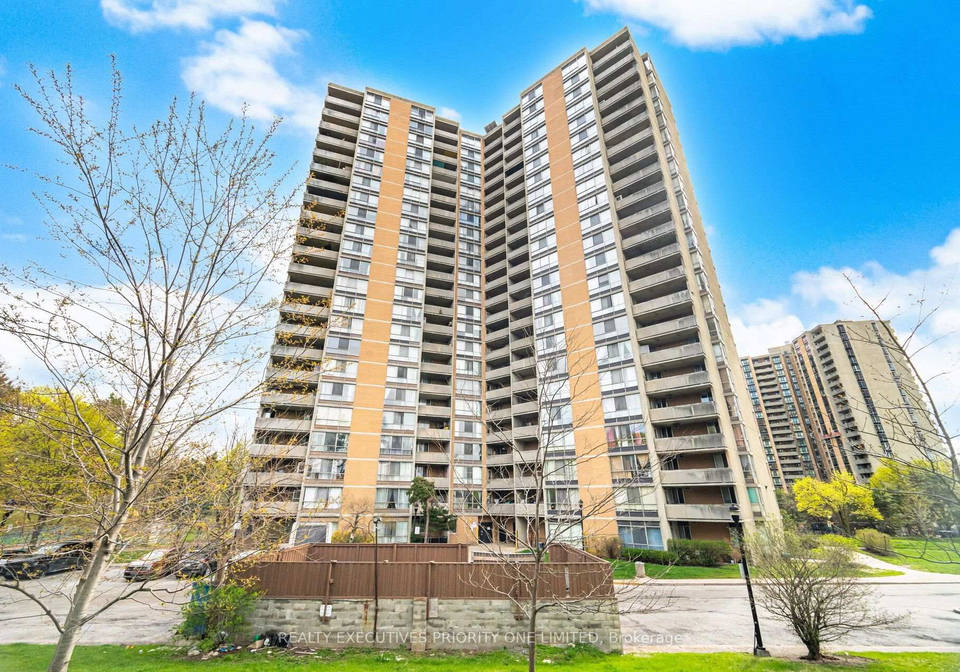 10-martha-eaton-way-toronto-north-york-ontario-w13619698