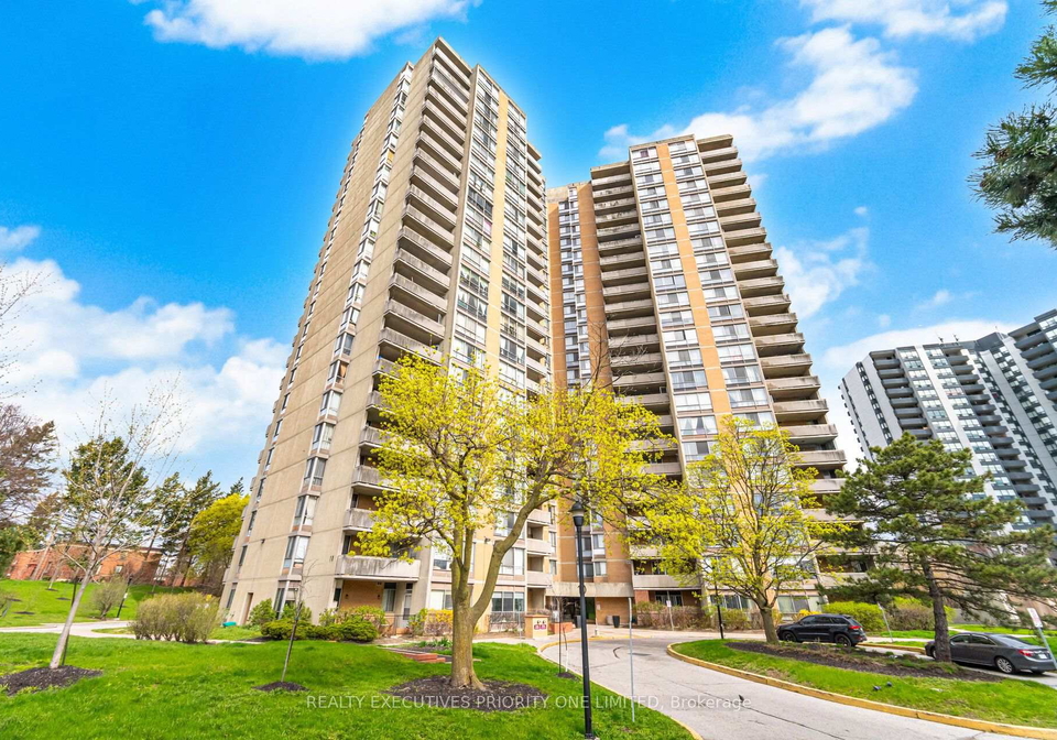 10-martha-eaton-way-toronto-north-york-ontario-w13619698