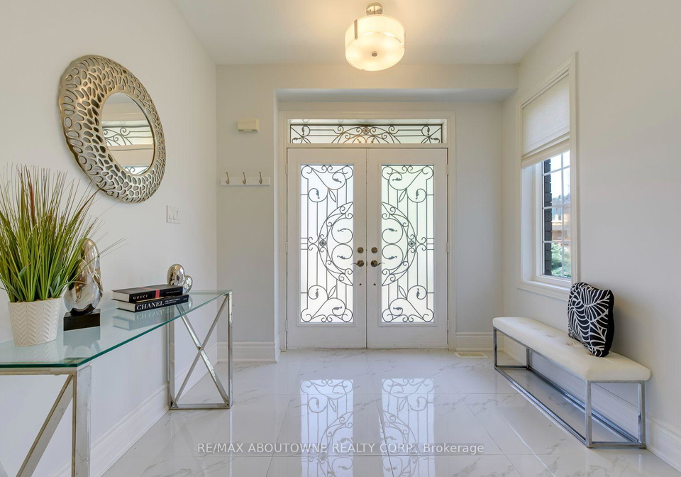 2380-woodcrest-drive-oakville-ontario-w13619770