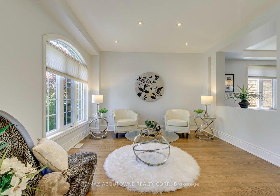 2380-woodcrest-drive-oakville-ontario-w13619770