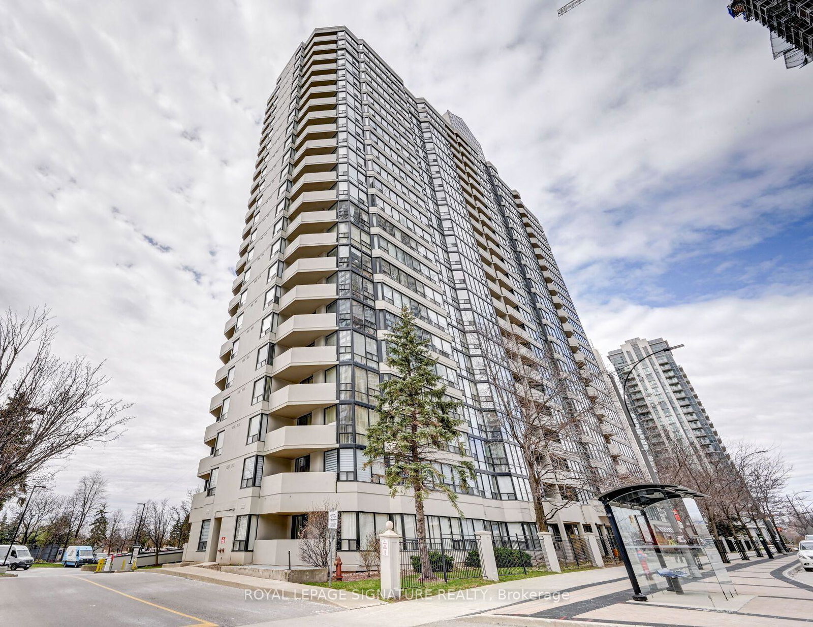 330-rathburn-road-w-mississauga-ontario-w13619808
