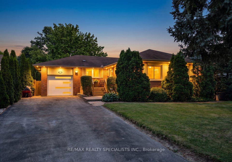 63-suburban-drive-mississauga-ontario-w13620034