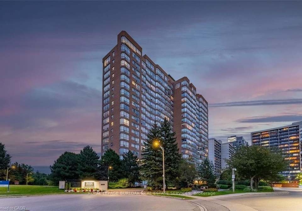 1276-maple-crossing-boulevard-burlington-ontario-w13620038