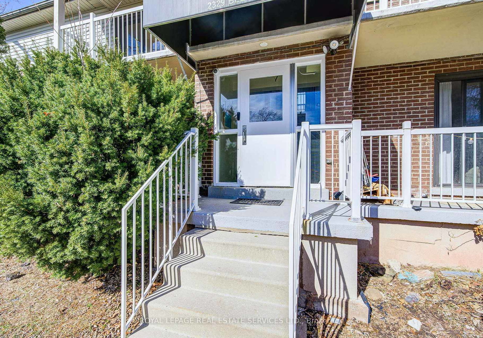 2329-belyea-street-oakville-ontario-w13620120