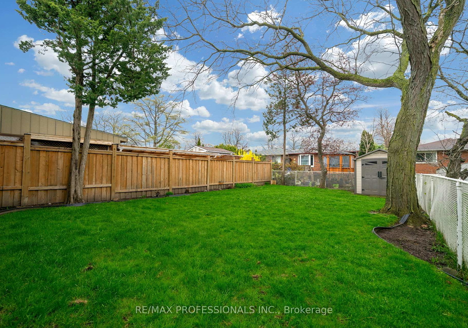 1877-silverberry-crescent-mississauga-ontario-w13620134