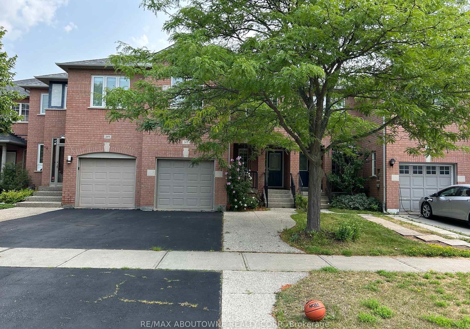 2473-lazio-lane-oakville-ontario-w13620286