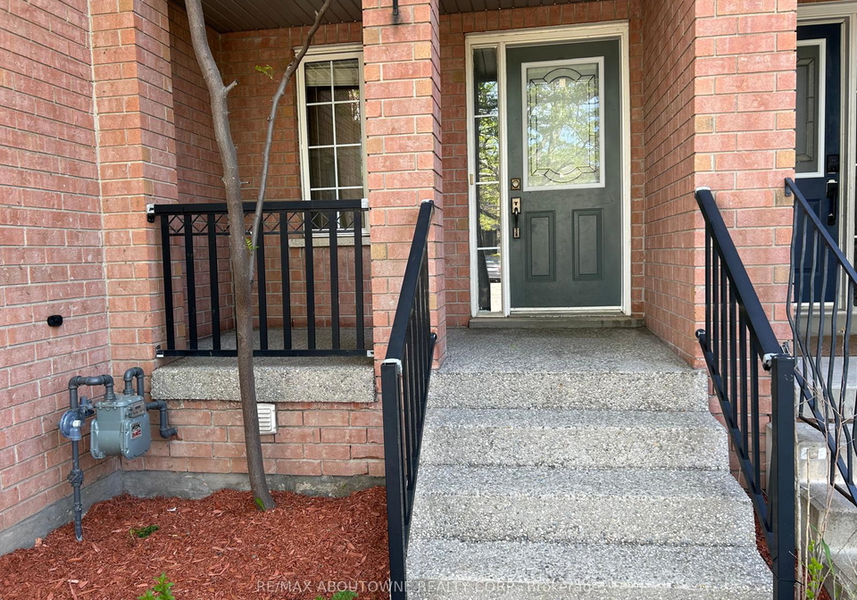 2473-lazio-lane-oakville-ontario-w13620286