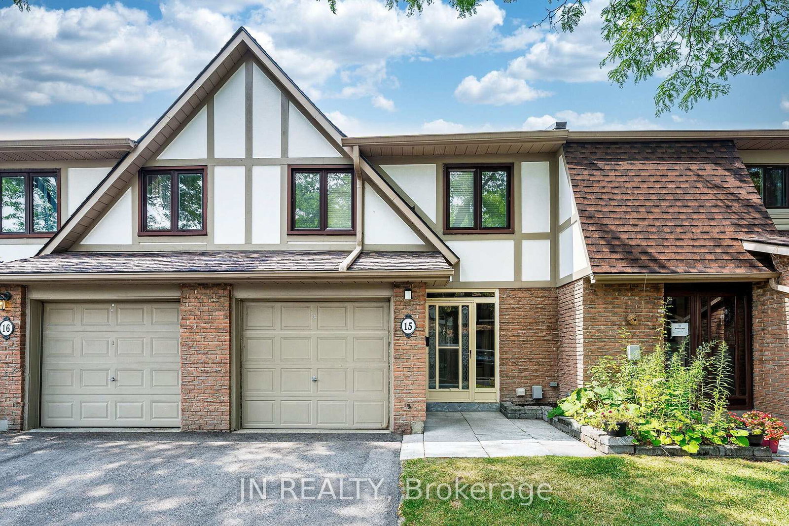 15-gatwick-lane-brampton-ontario-w13620350
