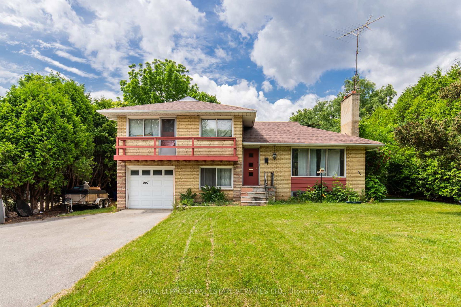 227-lakeshore-road-w-oakville-ontario-w13620396