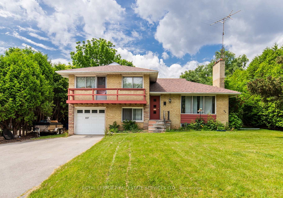 227-lakeshore-road-w-oakville-ontario-w13620396