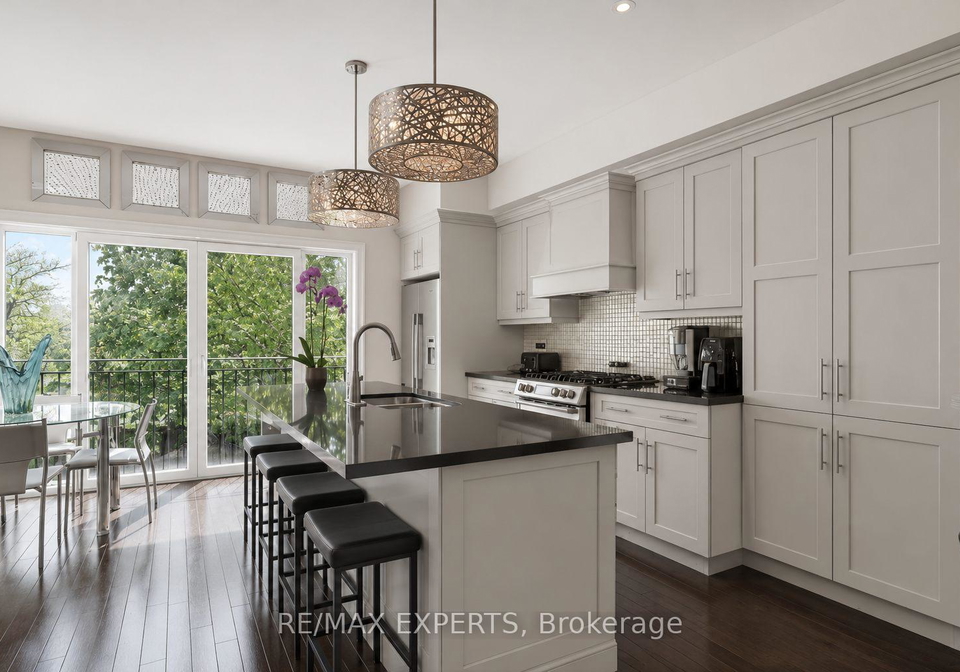 22-matthew-court-toronto-etobicoke-ontario-w13620620