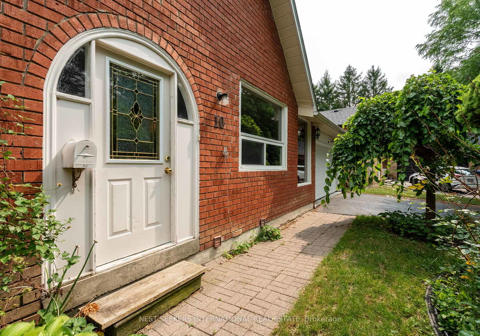 10-lennox-court-brampton-ontario-w13620990