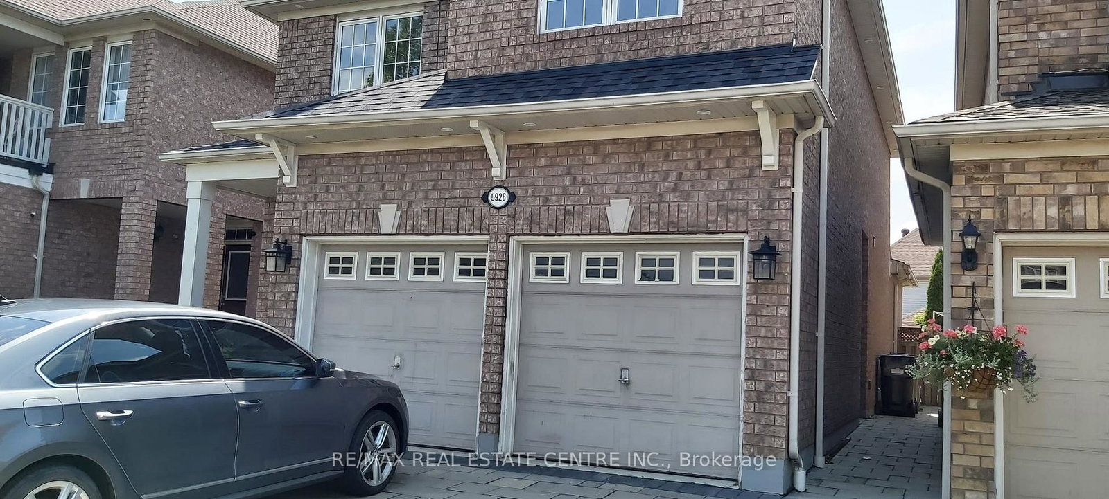 5926-sidmouth-street-mississauga-ontario-w13621024